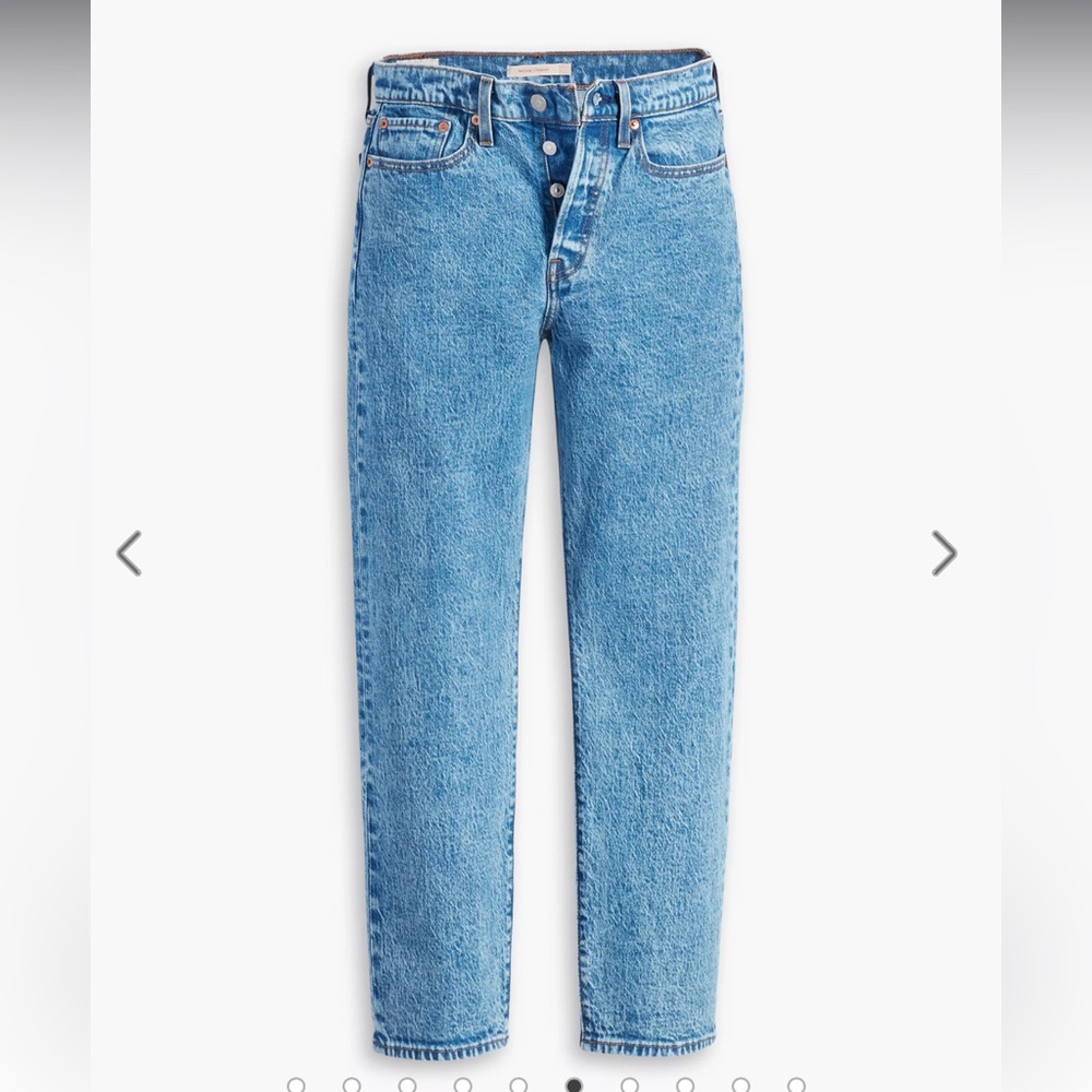 Levi’s Wedgie Straight Medium Wash Jean